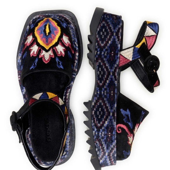 Farm Rio Black Closed Toe Platform Sandal - Picture 9 of 9